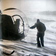 Jean Moine et son Bell 47 au sommet du Mont-Blanc, le 6 juin 1955 - Photo © X - Collection JMP - En cas d'observation sur le copyright de cette photo merci de nous contacter