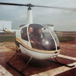 Jean Moine en compagnie de Jean-Marie Potelle sur le premier R 22 F-GCLK arriv en France - Photo  X - Collection JMP - En cas d'observation sur le copyright de cette photo merci de nous contacter