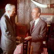 Jean Moine reoit aux Etats-Unis la plaquette rcompensant son activit pour BELL devant Spilbauer - Photo  X - Collection JMP - En cas d'observation sur le copyright de cette photo merci de nous contacter